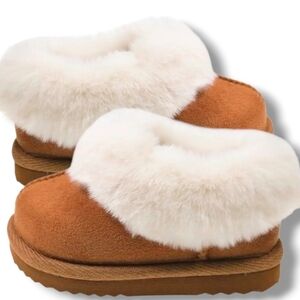 NEW Wonder Nation Toddler Girl White Fur Trim Slipper Size 6 18M Equivalent Tan